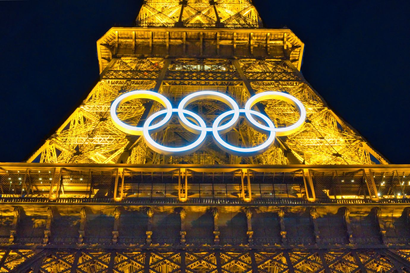 Eiffel-Tower-Paris-night-illumination-Olympic-Rings-v2-F7672-13092024