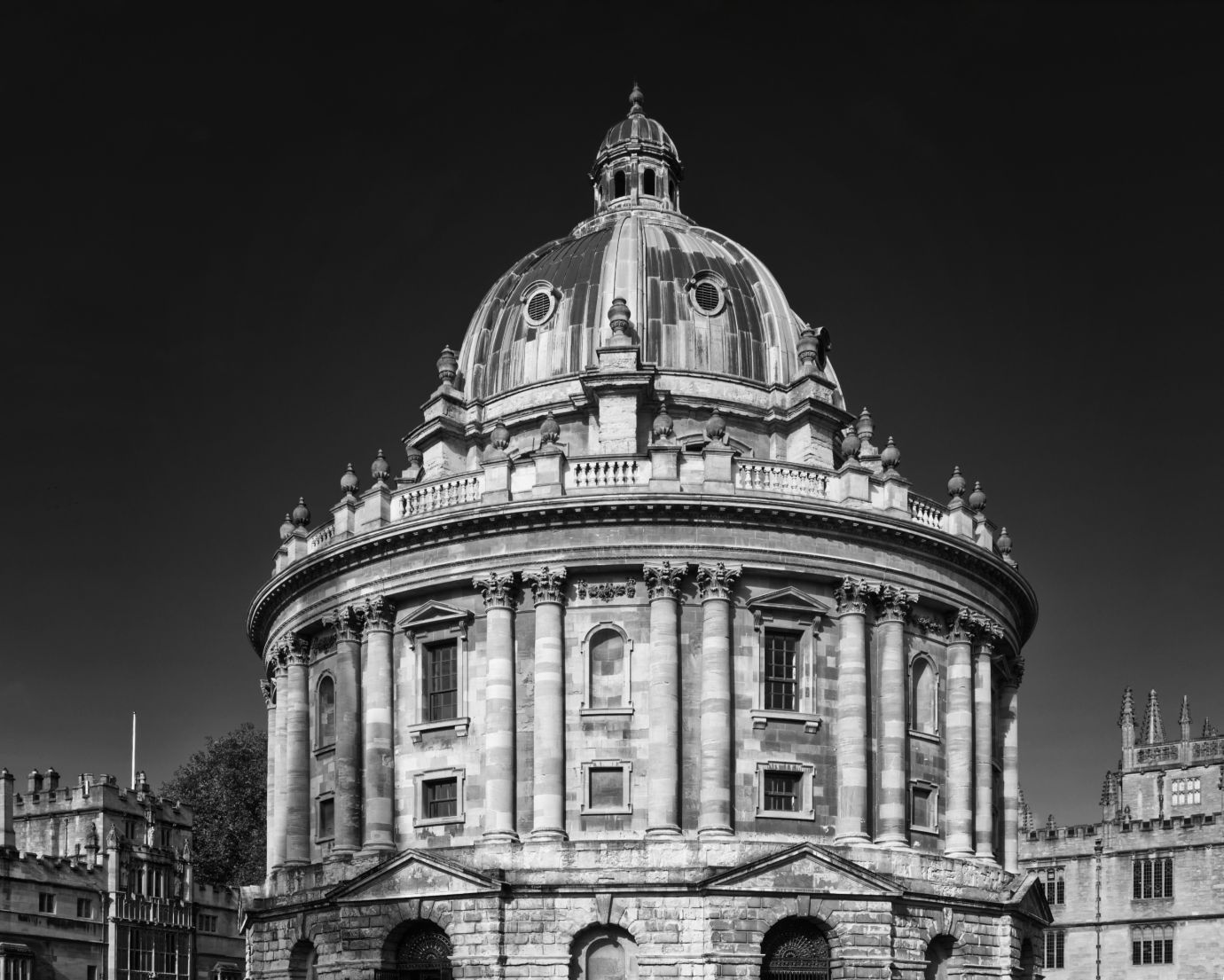 Radcliffe-Camera-Brasenose-College-All-Souls-College-Oxford-monochrome-F8536-10102024