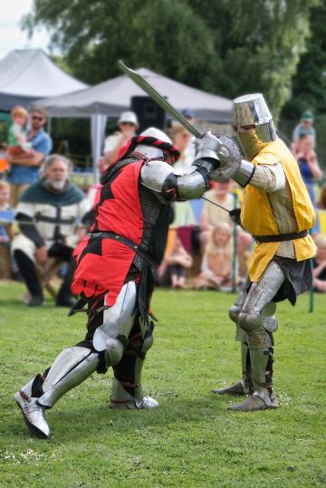 Penton-Medieval-Midsummer-Festival-knights-battle-6561-23062024